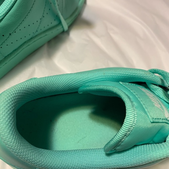 Nike Tennis Classic Premium GS Shoes - Picture 4 of 5